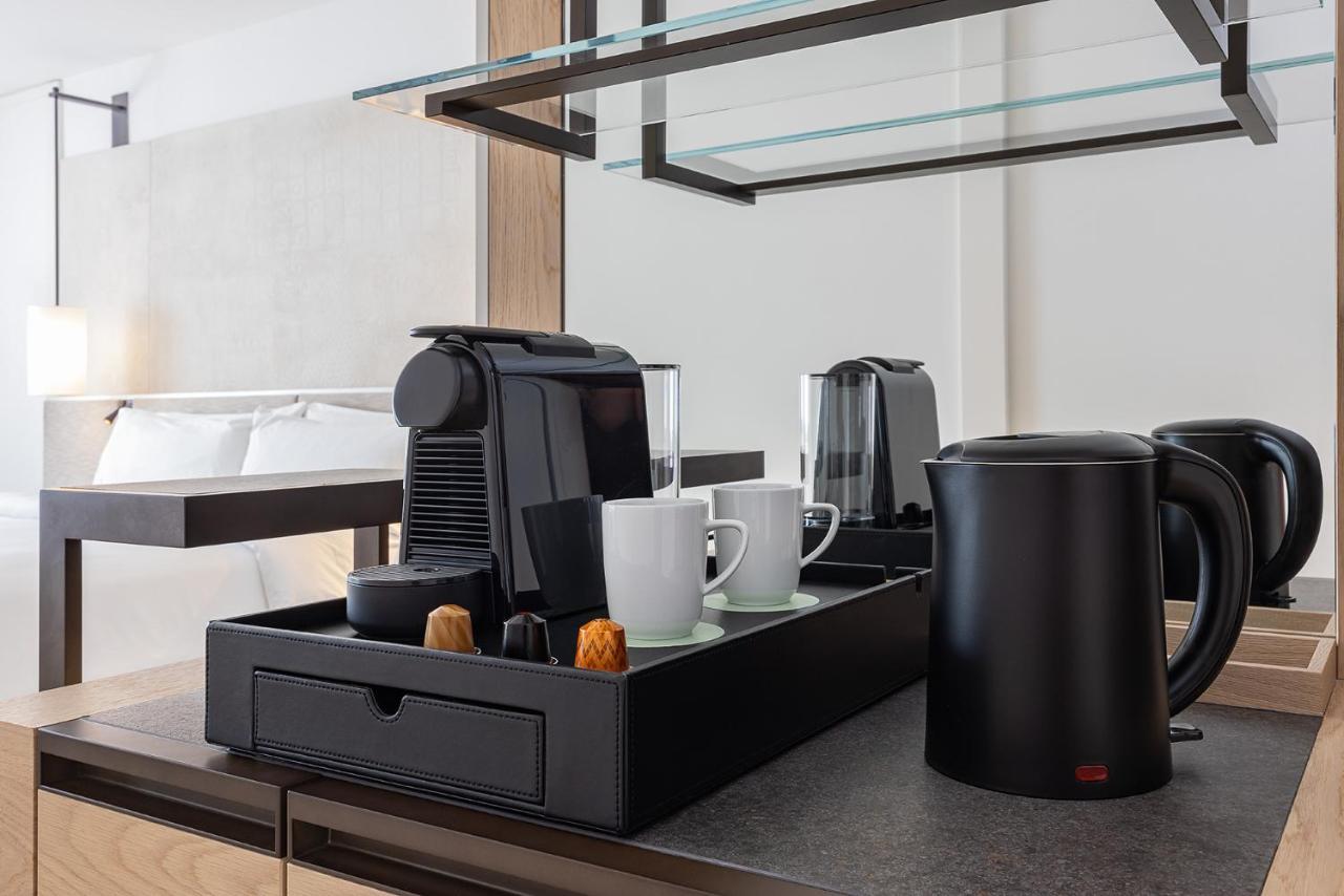 The Westin Grand Frankfurt Hotel Frankfurt am Main Kültér fotó A Nespresso coffee machine in a hotel room