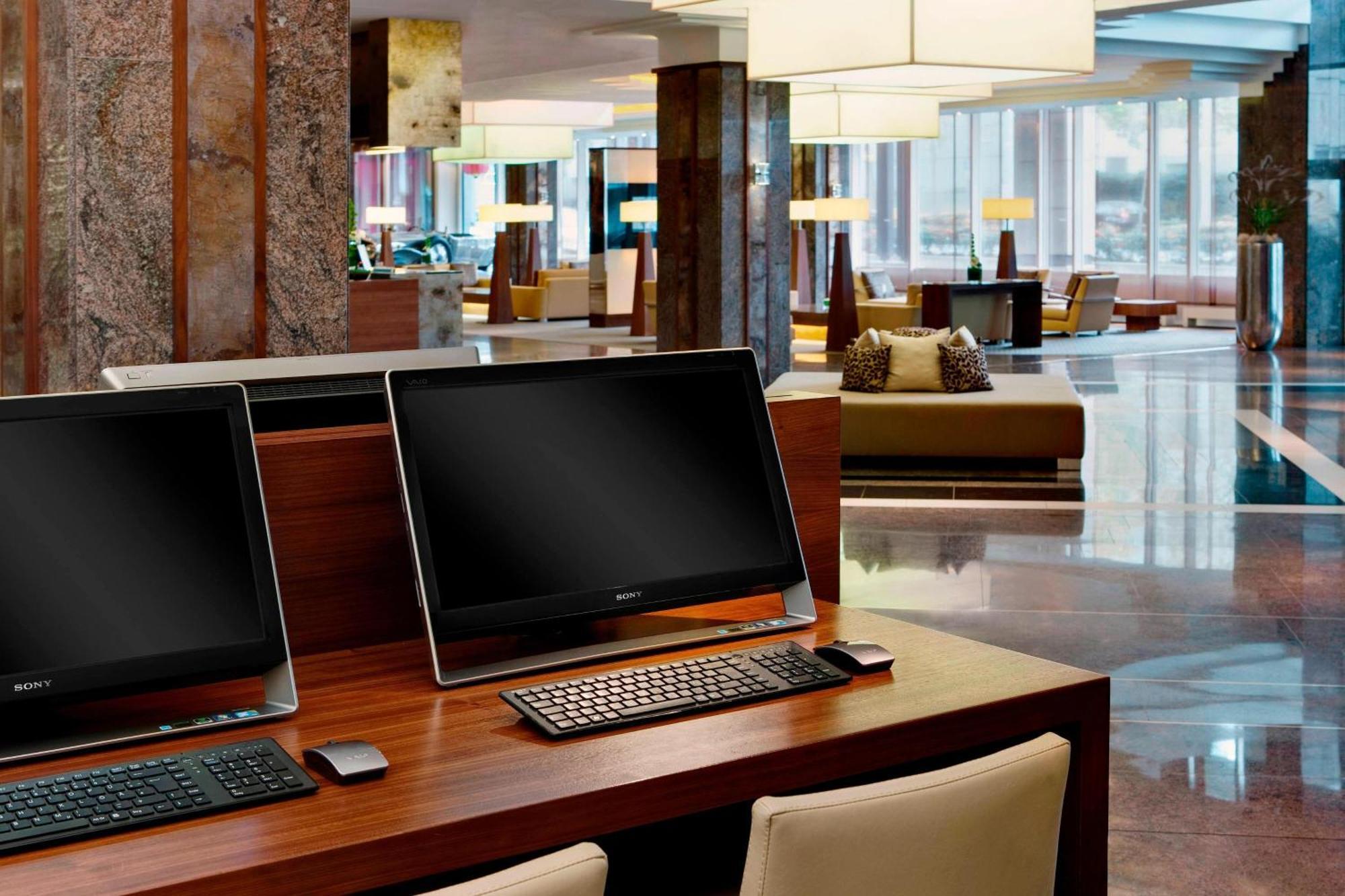 The Westin Grand Frankfurt Hotel Frankfurt am Main Kültér fotó Business Center